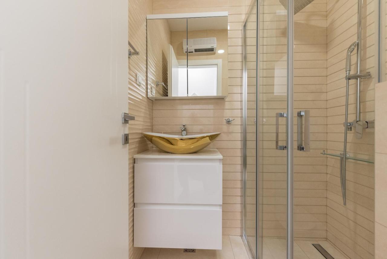 Luxury Apartment Smile-Sea View มาคาร์สกา ภายนอก รูปภาพ